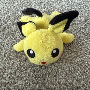 RARE VINTAGE Rare Pokemon Takara Tomy Kukuta Series Pichu Plush Toy